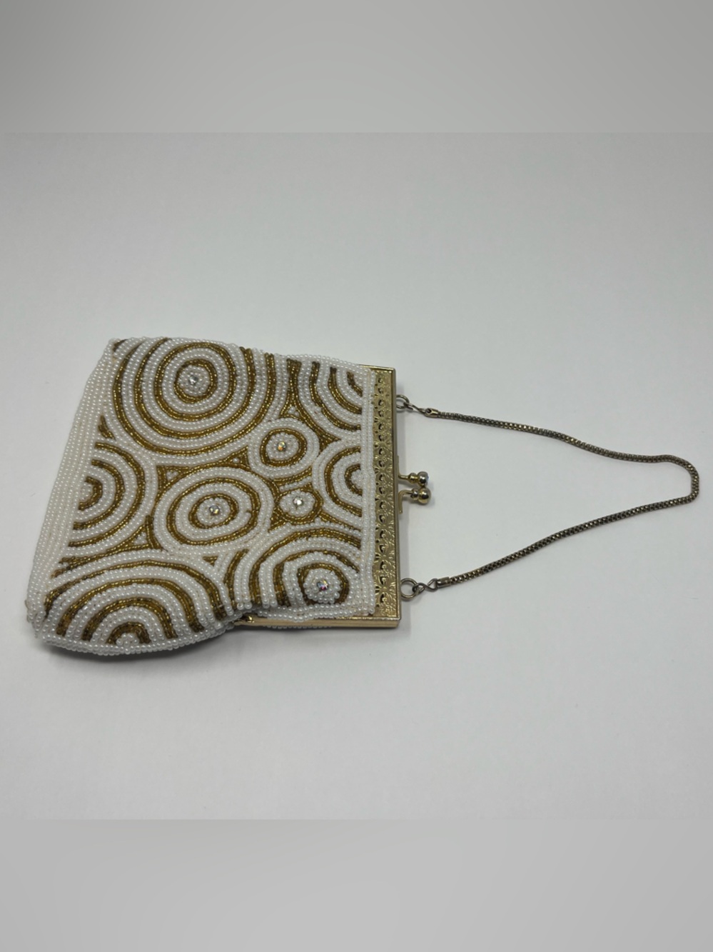 Beaded Clutch - White/Gold | Kiss Lock | Chain Strap